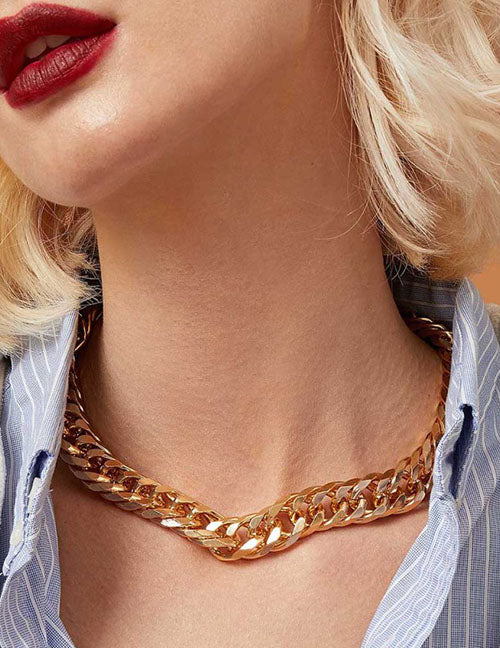 Devina Choker